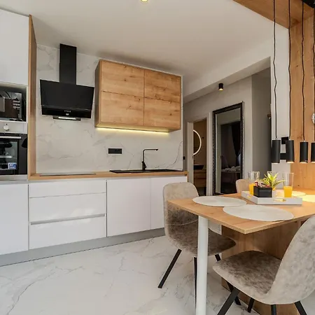 Apartment La E Bella