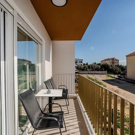 La E Bella * زادار